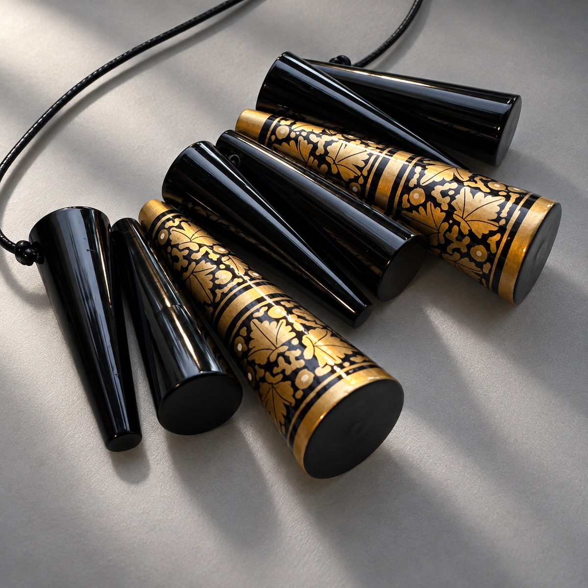 TRIKONES NAQQASHI BLACK GOLD CHINAR