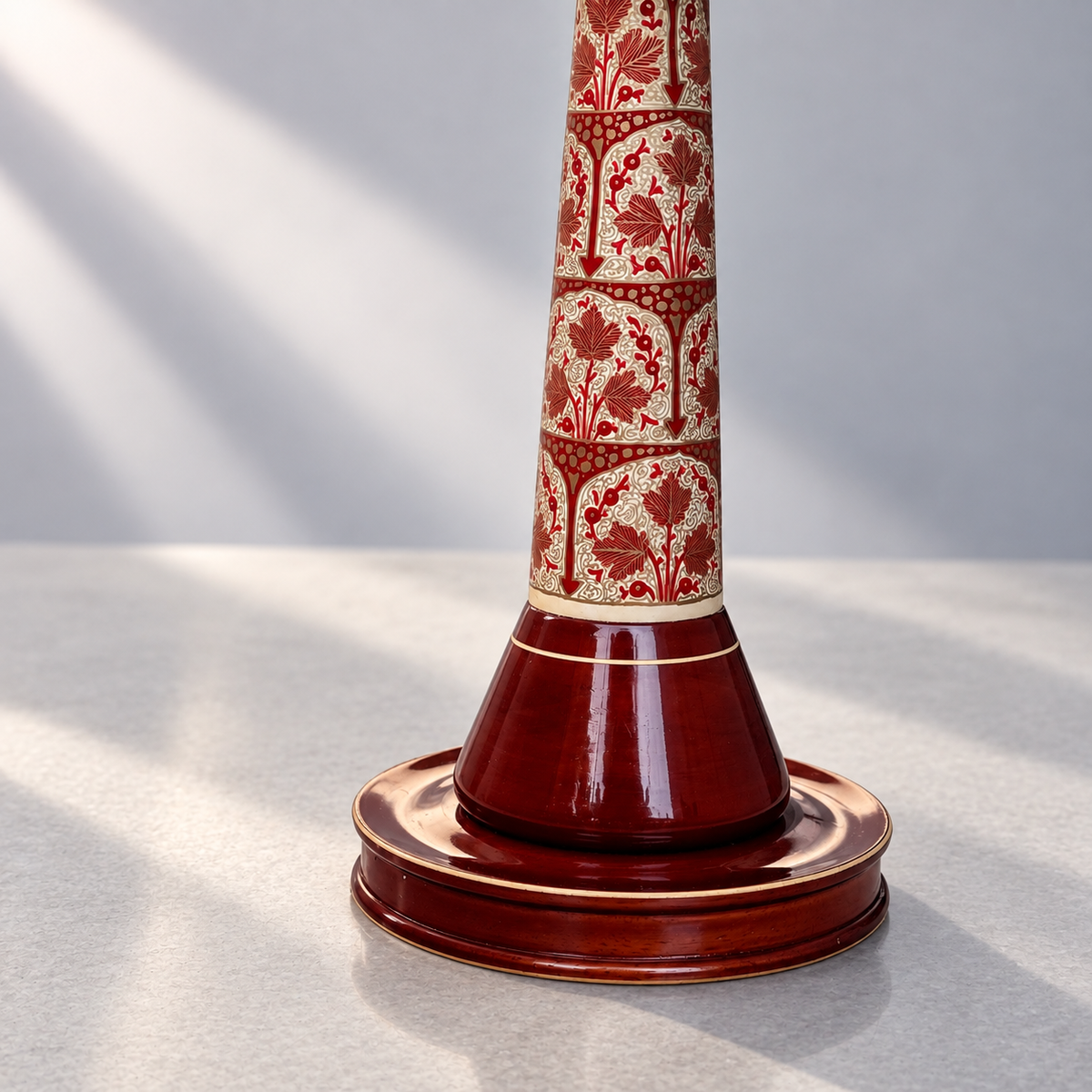 NAQQASHI VILLAKKU RED CREAM