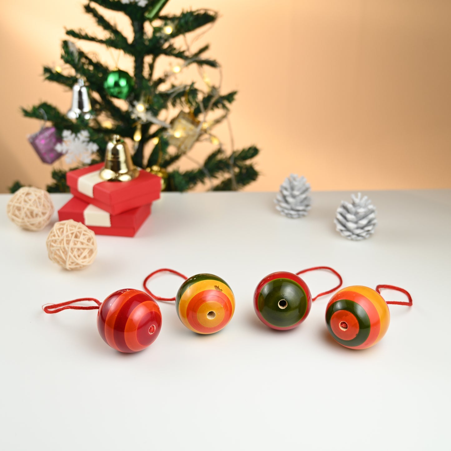 4 XMAS BAUBLES