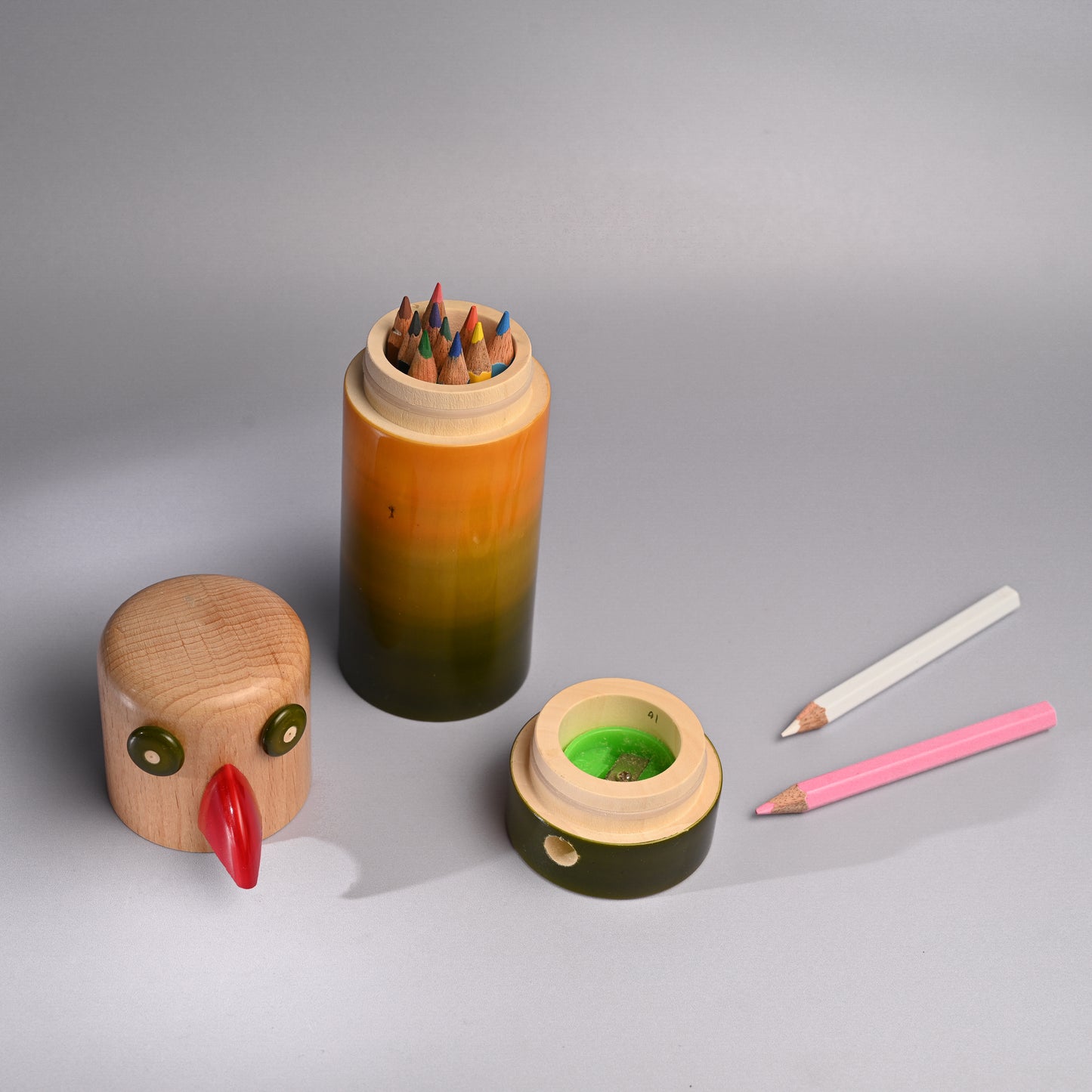 NIBBLES COLOURING BOX