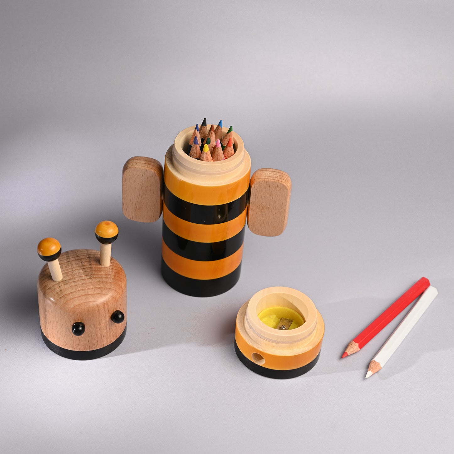 BUMBLEDORE COLOURING BOX