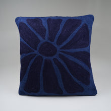 Load image into Gallery viewer, Hootley florals Crewel