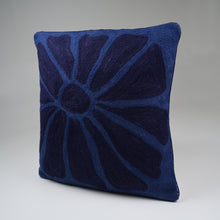 Load image into Gallery viewer, Hootley florals Crewel