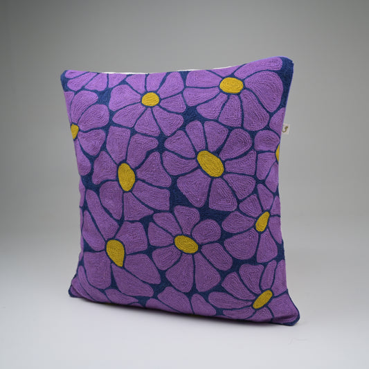 Neckles florals Crewel