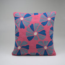 Load image into Gallery viewer, Flappy florals Crewel