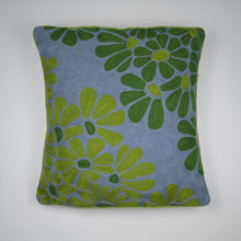 Load image into Gallery viewer, Hopzy florals Crewel