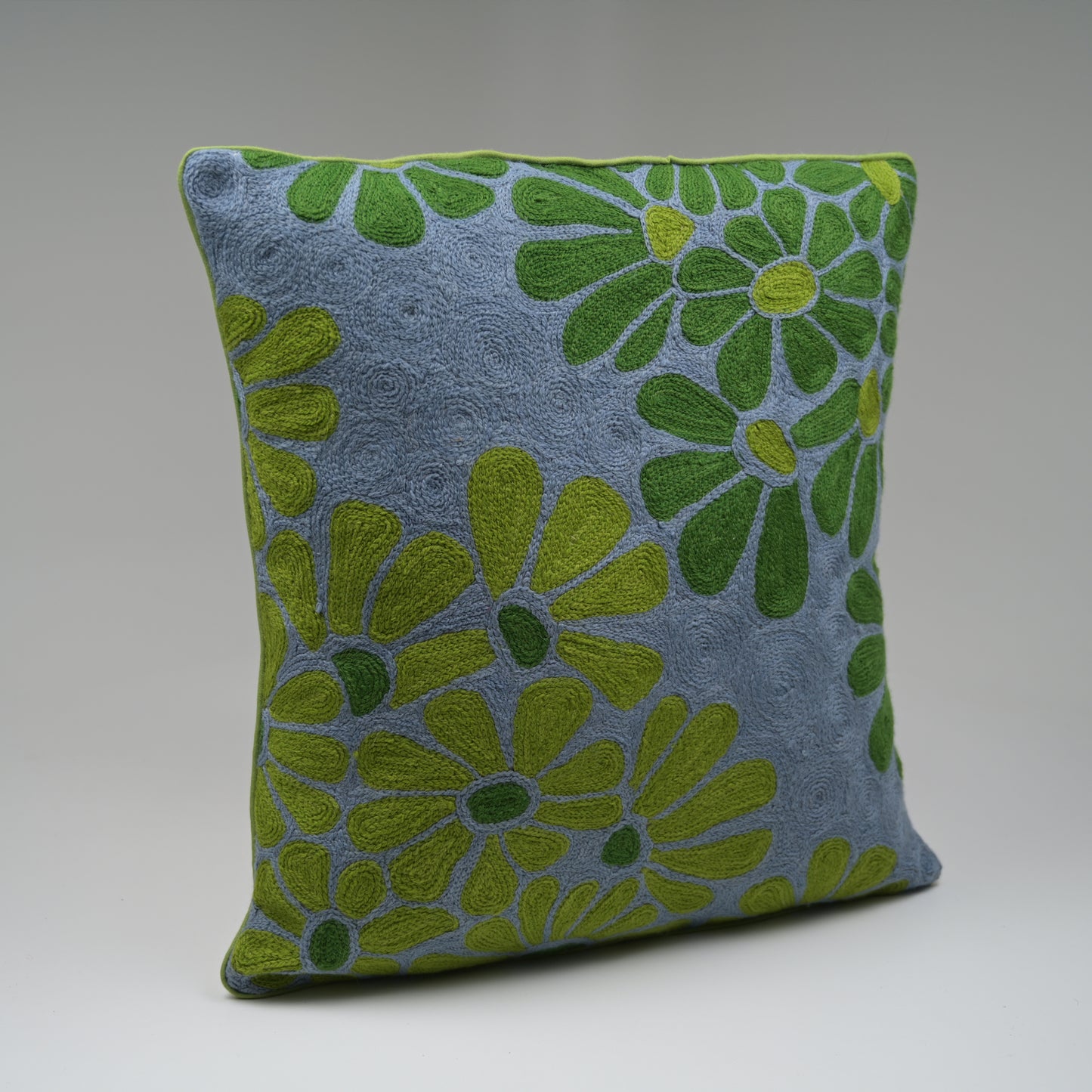 Hopzy florals Crewel