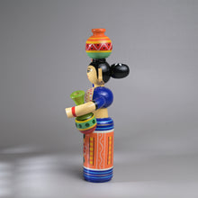 Load image into Gallery viewer, LADY WITH POT (single)