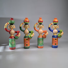 Load image into Gallery viewer, LADY WITH POT (single)