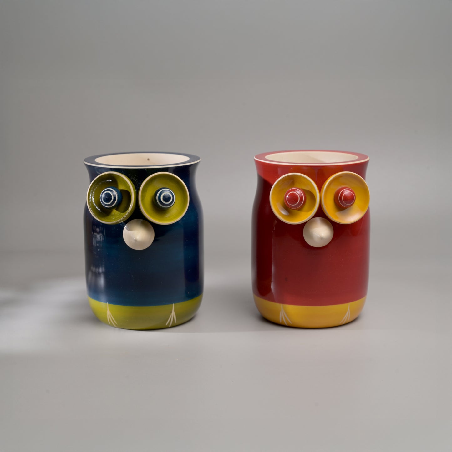 GYAANI GOOBE PENSTANDS