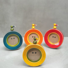 Load image into Gallery viewer, KURUVI photo frames