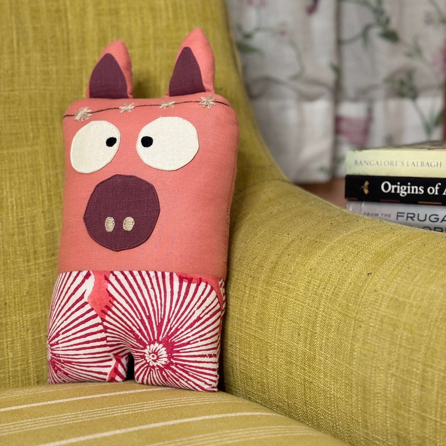 OINKSTON CUSHION DOLL