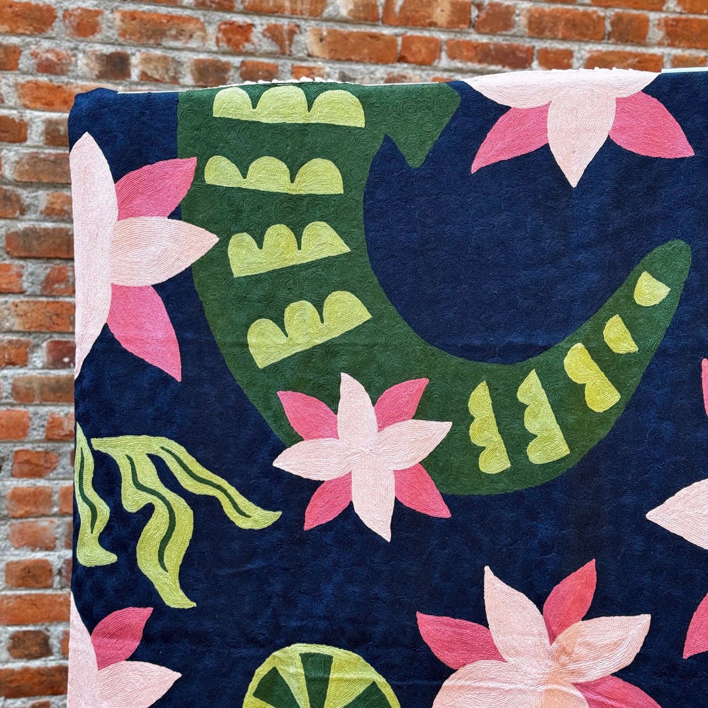 SNAPPY BLOOMS CREWEL DHURRIE