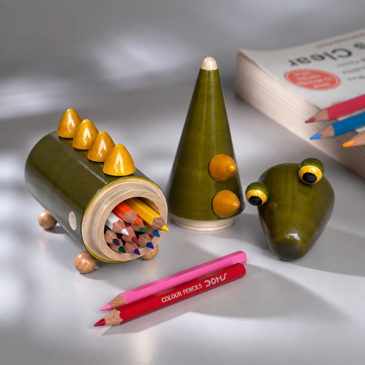 SNAPPY COLOURING BOX