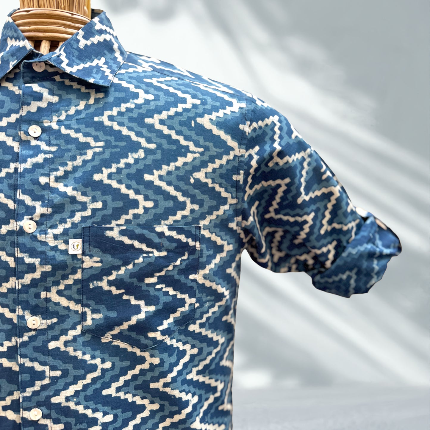 ZIGZAGS in blue