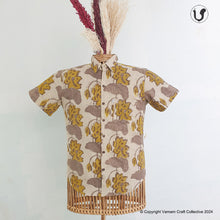 Load image into Gallery viewer, FLORALS grey yellow (Half Sleeves)