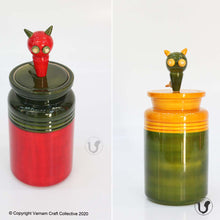 Load image into Gallery viewer, BEKKU BARNIS (single) Cat-on-a-jar
