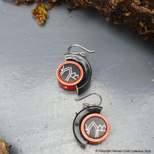 Load image into Gallery viewer, C BIDRI earrings