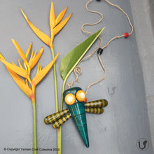 Load image into Gallery viewer, BIG DRAGONFLIES (striped)