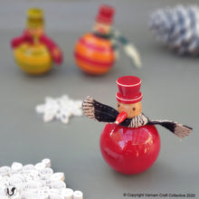 Load image into Gallery viewer, DANCING FLAKY