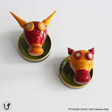 Load image into Gallery viewer, COW-N-BULL WALL HOOKS (set)