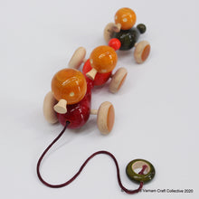 Load image into Gallery viewer, QUACKERS duck family pull toy