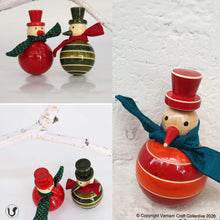 Load image into Gallery viewer, DANCING FLAKY