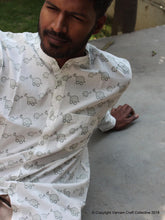 Load image into Gallery viewer, SLIPPY SLOPS snails in green (full sleeves)