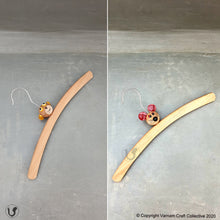 Load image into Gallery viewer, TUNTI TUNTA HANGERS