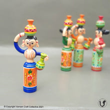 Load image into Gallery viewer, LADY WITH POT (single)