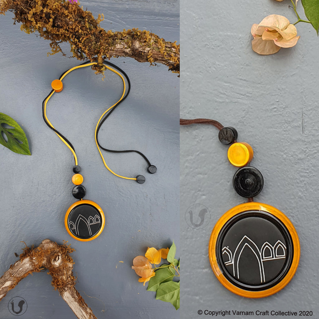 MOONDRA BIDRI pendant