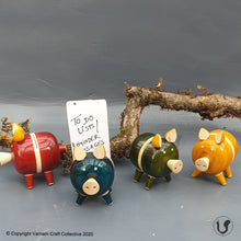 Load image into Gallery viewer, Oinkston photostand