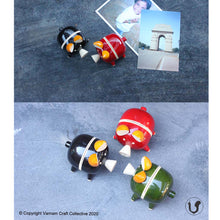 Load image into Gallery viewer, Oinkston photostand