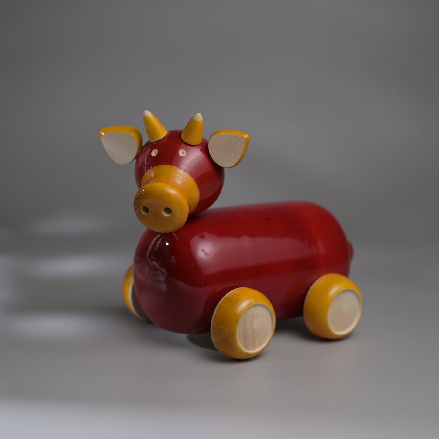 MISSY MOO Cow push toy