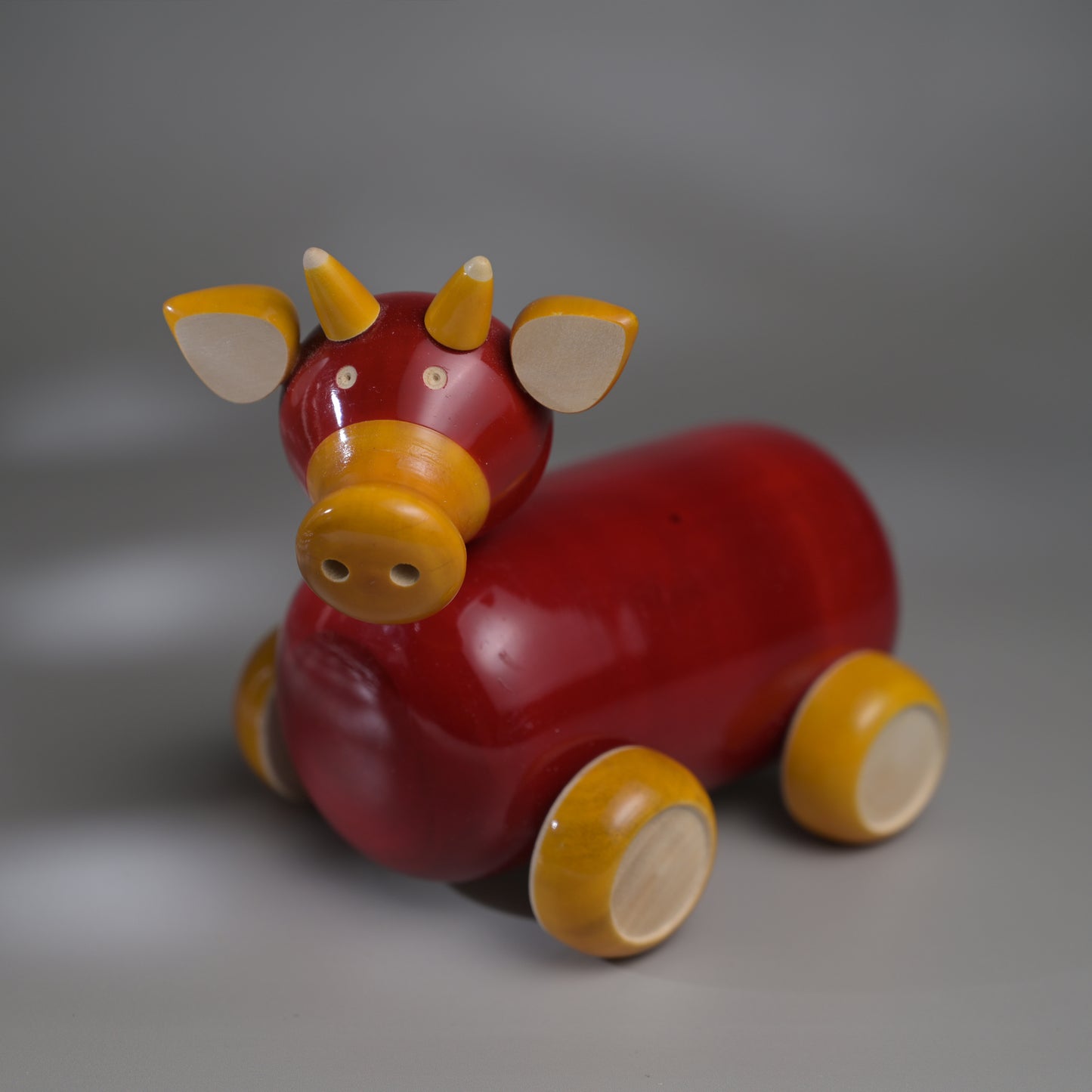 MISSY MOO Cow push toy