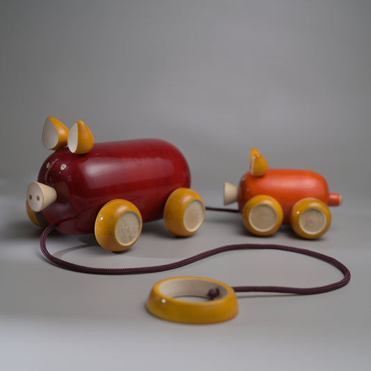 OINKSTON pull toy