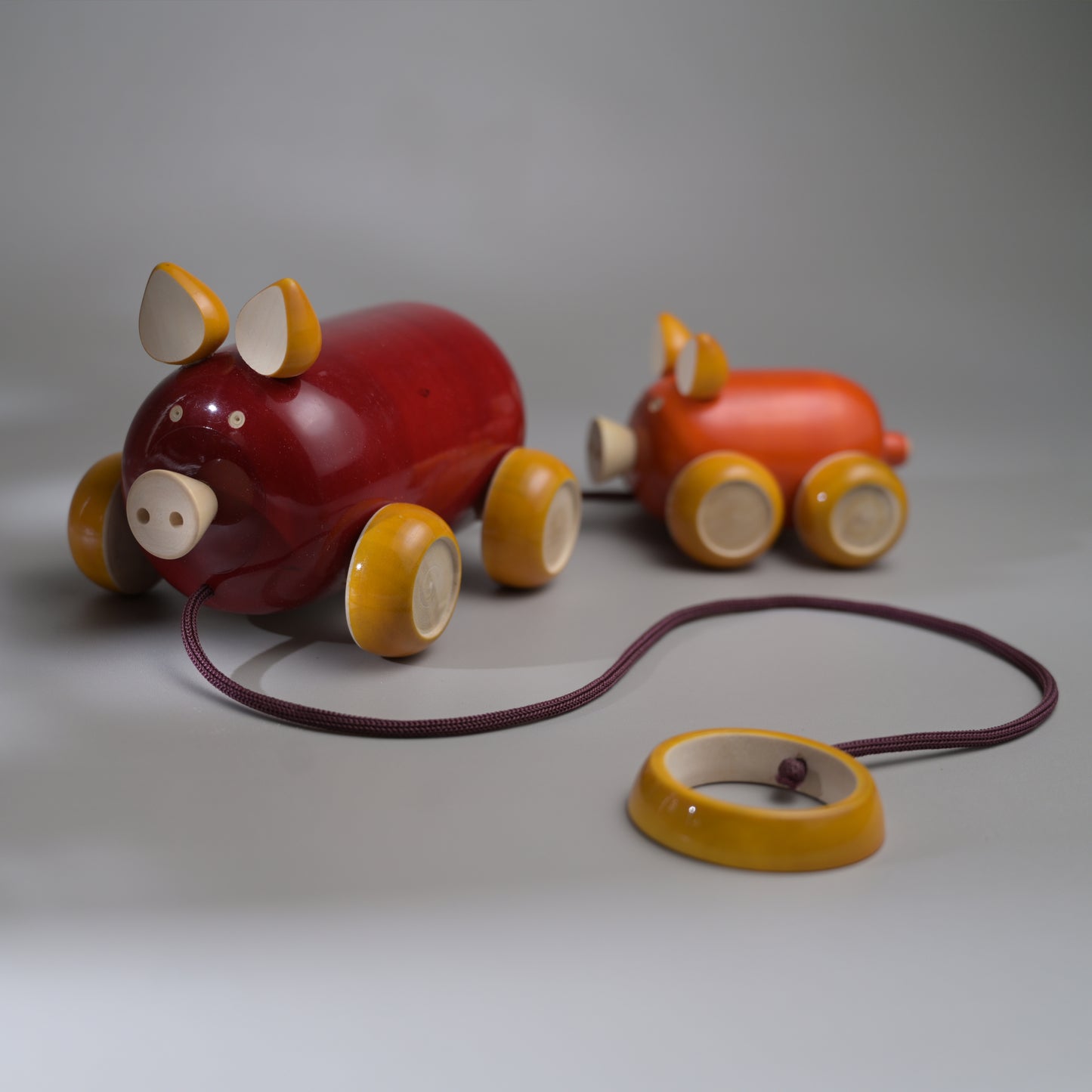 OINKSTON pull toy