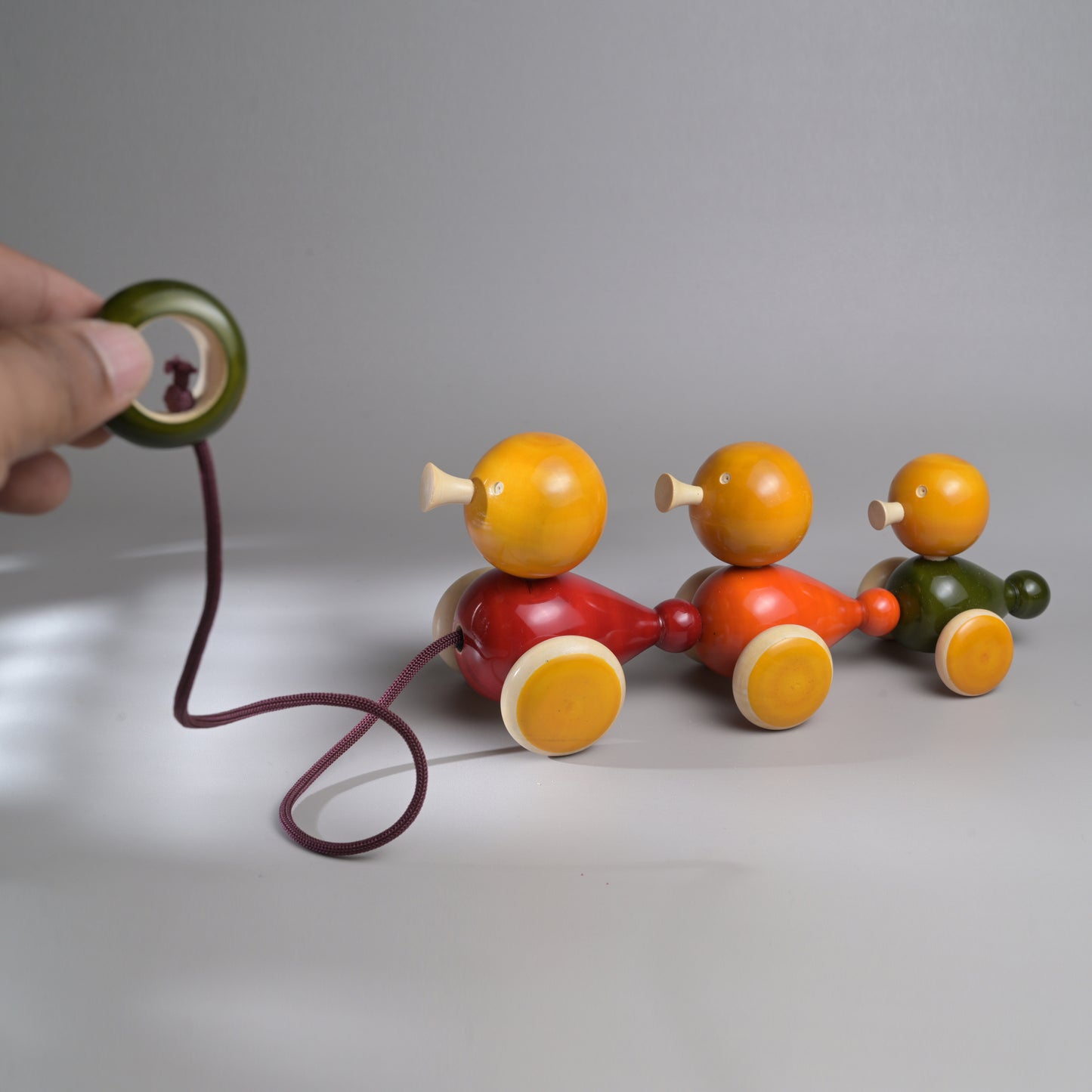 QUACKERS duck family pull toy