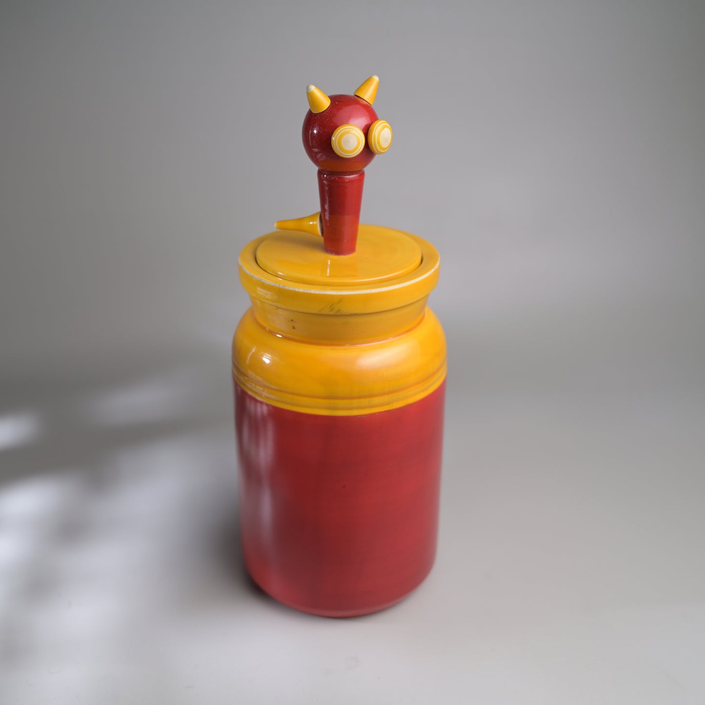 BEKKU BARNIS (single) Cat-on-a-jar