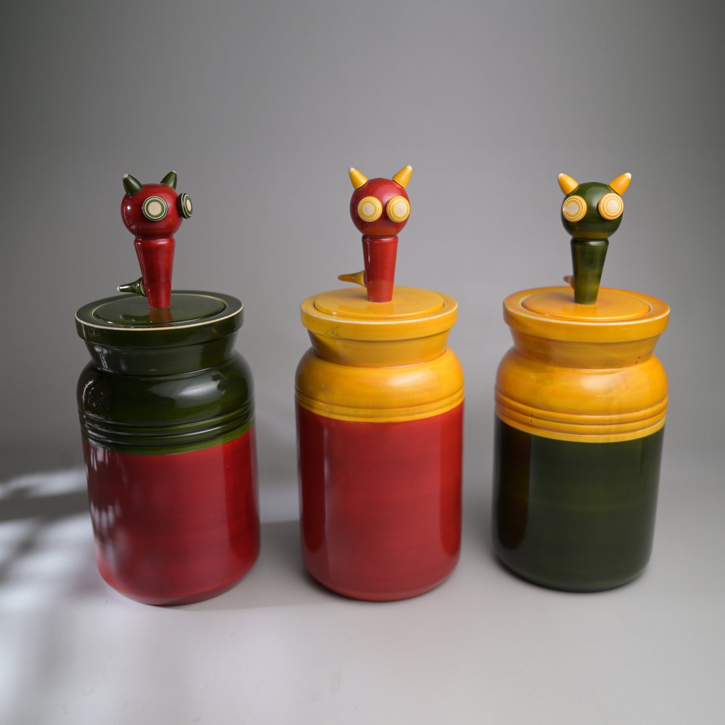 BEKKU BARNIS (single) Cat-on-a-jar