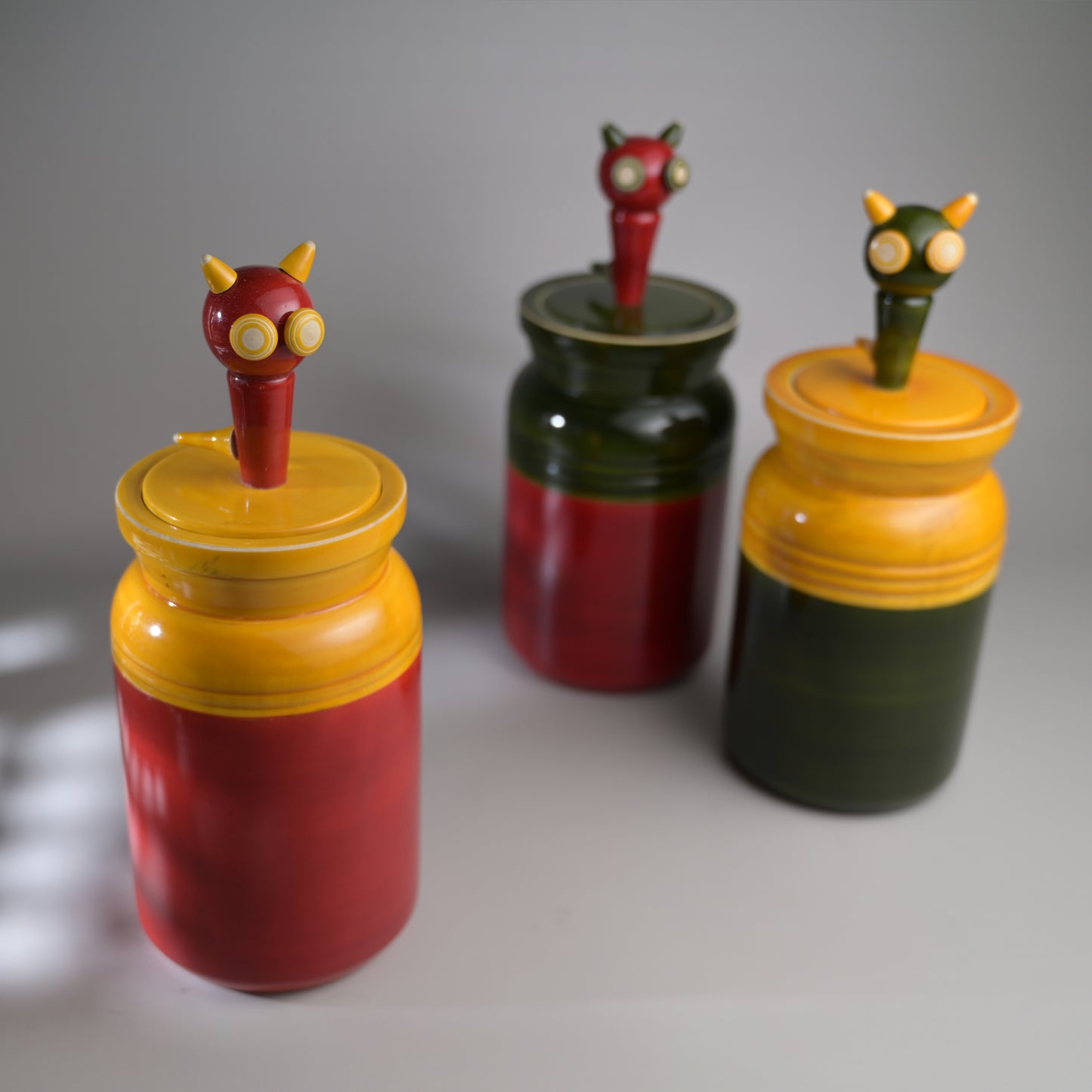 BEKKU BARNIS (single) Cat-on-a-jar