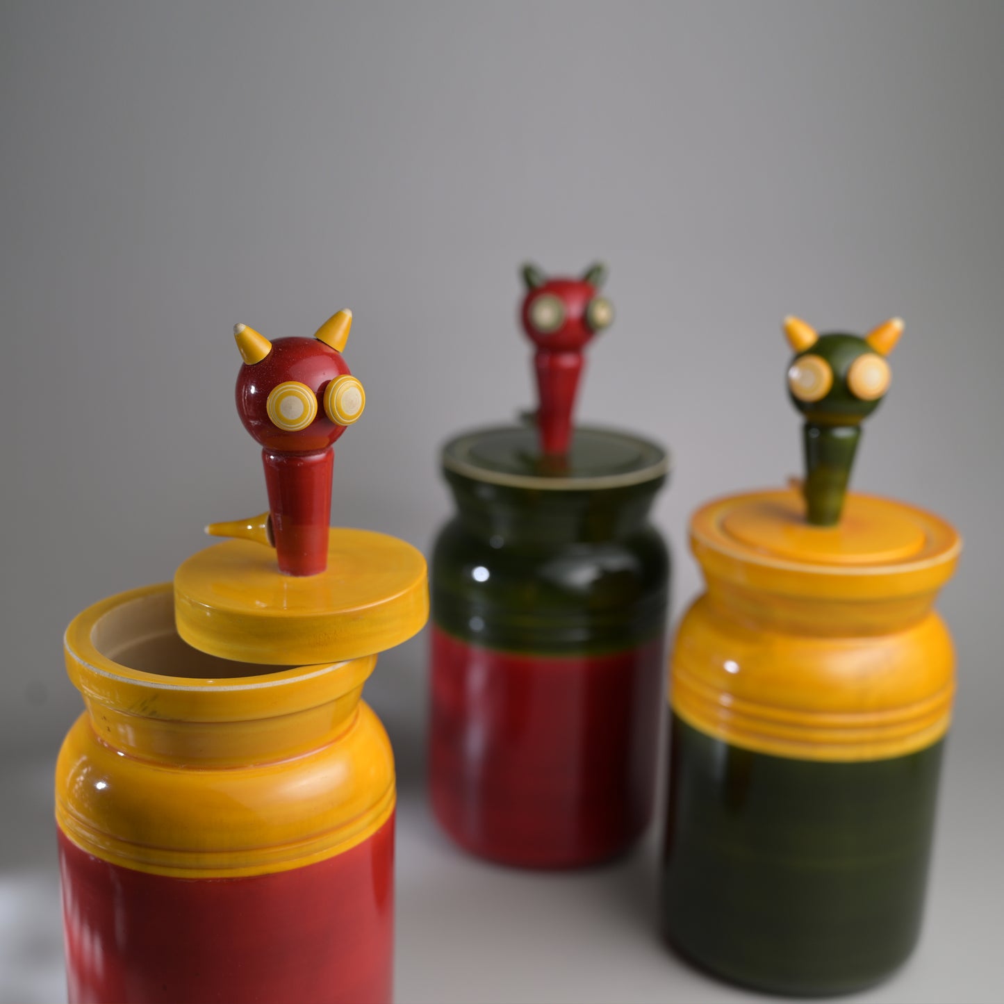 BEKKU BARNIS (single) Cat-on-a-jar