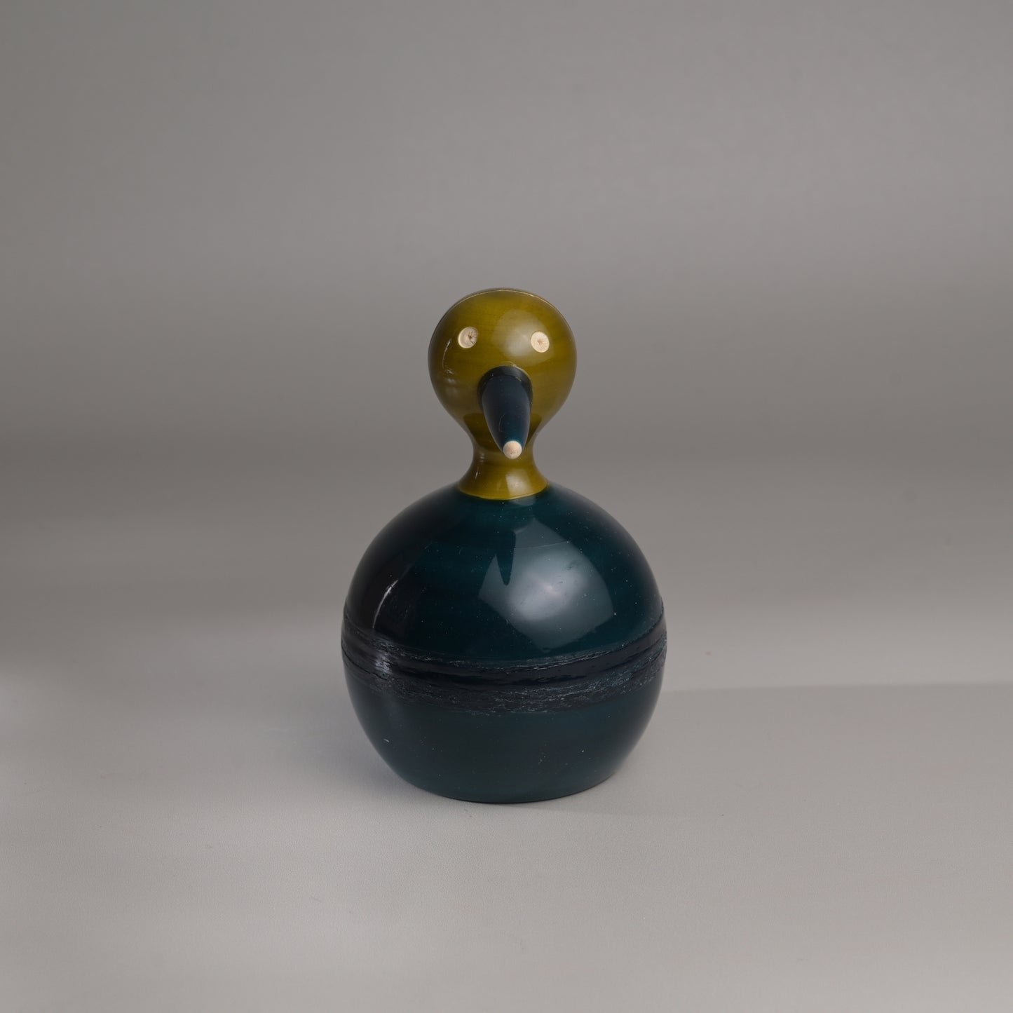 GUBBI paperweight-n-photostands