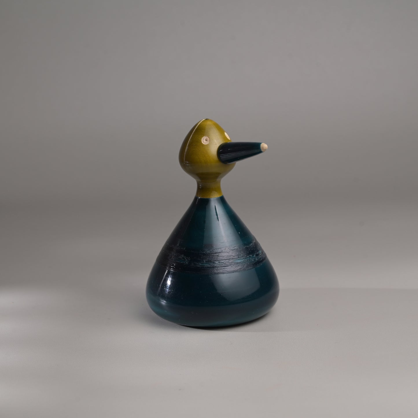 GUBBI paperweight-n-photostands