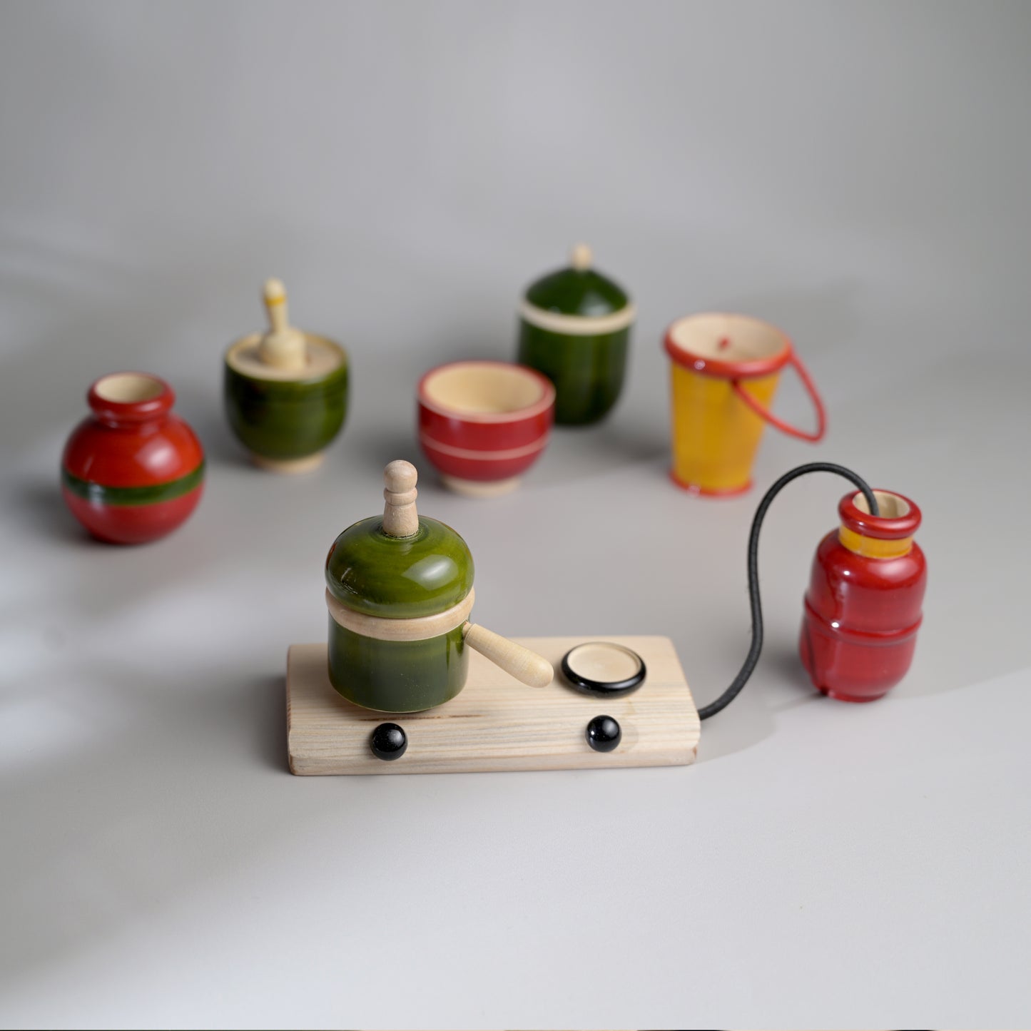 THE KITCHEN SET