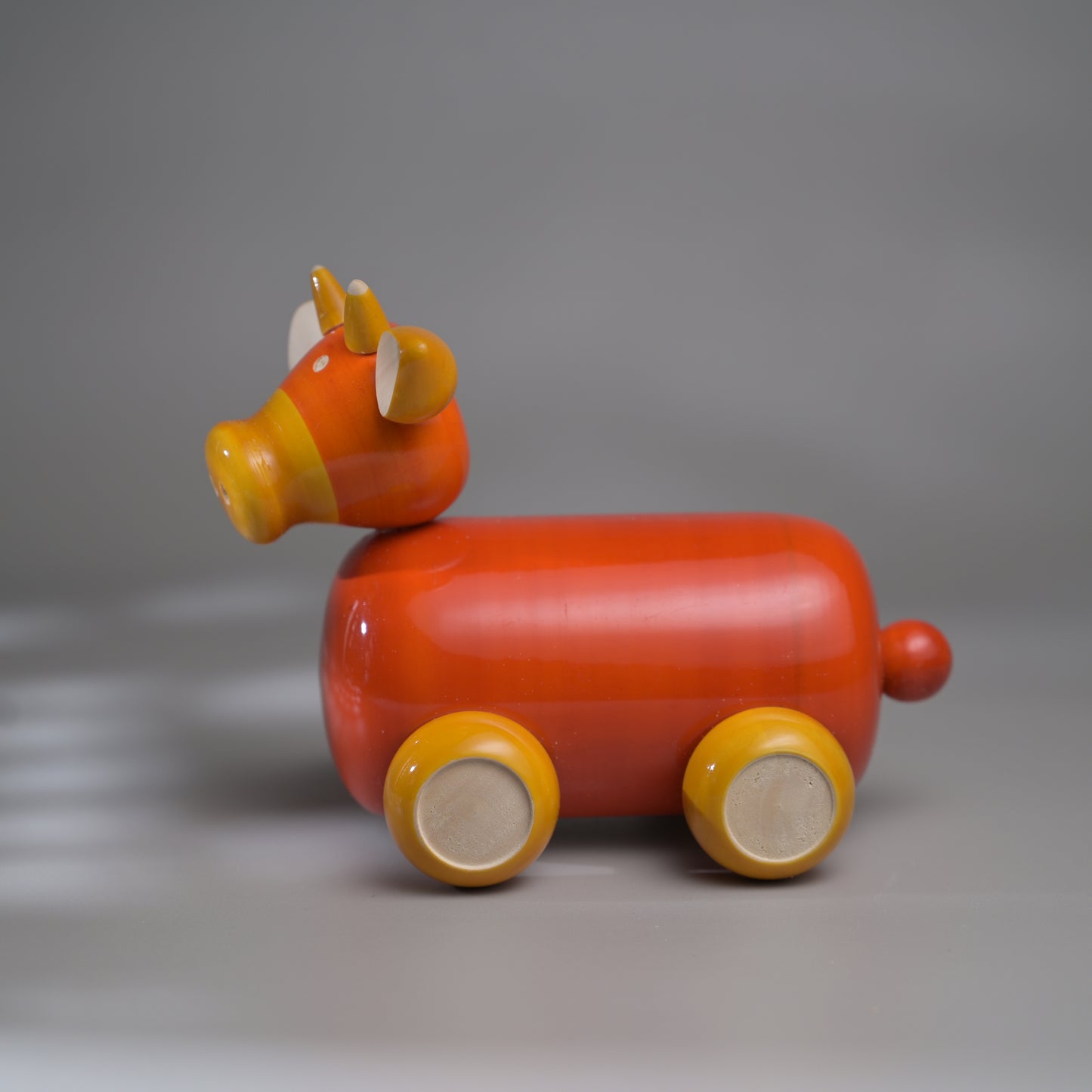 MISSY MOO Cow push toy