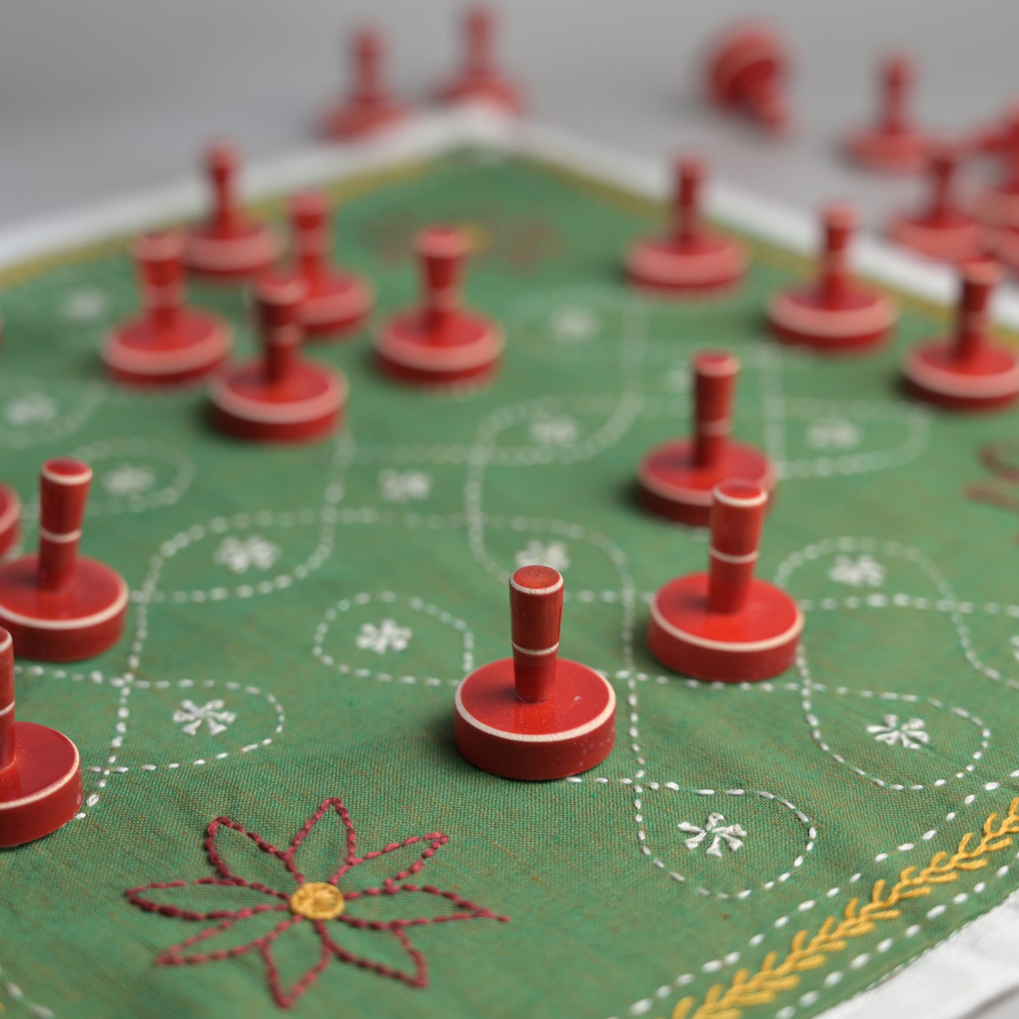 PULLI KOLAM (SOLITAIRE)