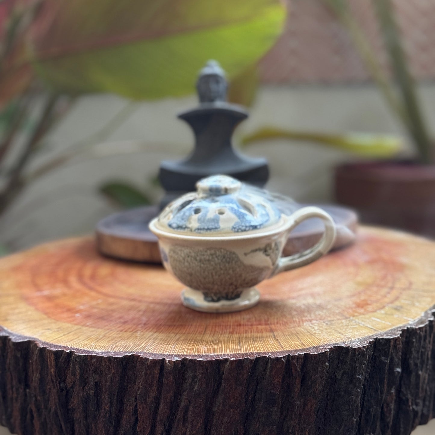 CERAMIC DHOOPA HOLDER