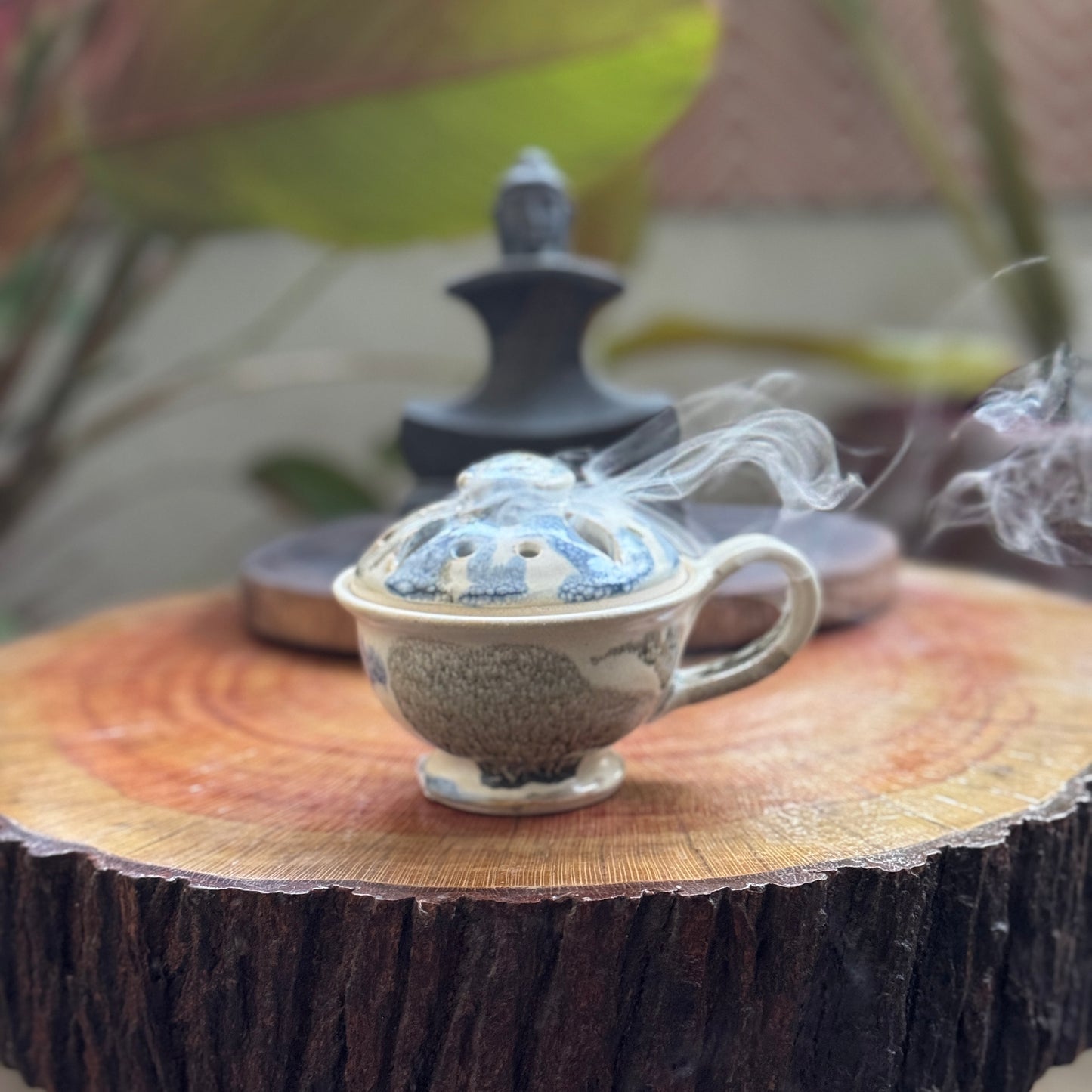 CERAMIC DHOOPA HOLDER