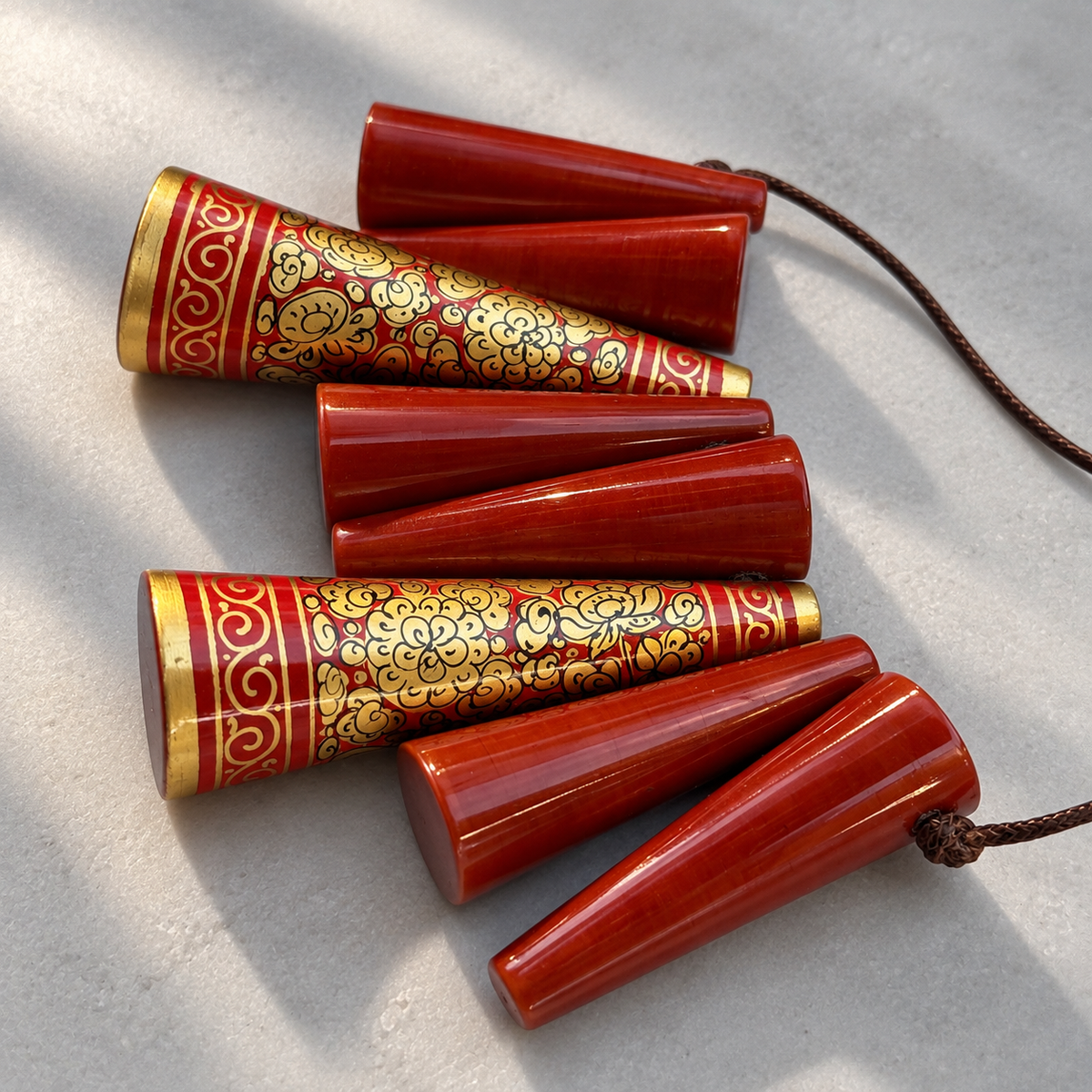 TRIKONES NAQQASHI RED GOLD FLORALS